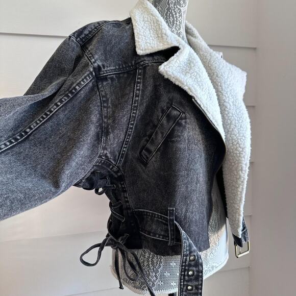 ASTR The Label Jefferson Washed Sherpa Denim Jacket size M - Picture 4 of 8